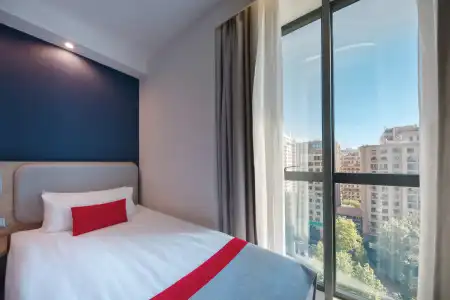 Holiday Inn Express - 45