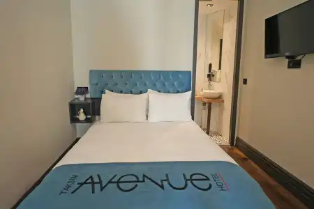 Taksim Avenue - 29