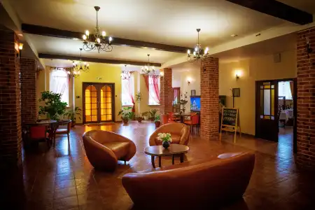 Magellan House - 6