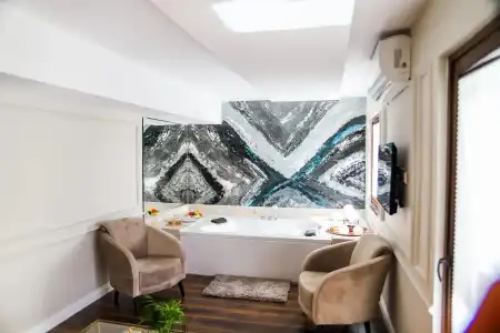 Black Bird Thermal & Spa - 44