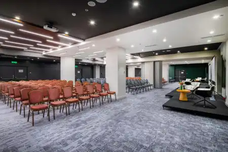 Holiday Inn - Republic Square, an IHG - 13