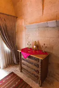 Solo Cave Suites - 71