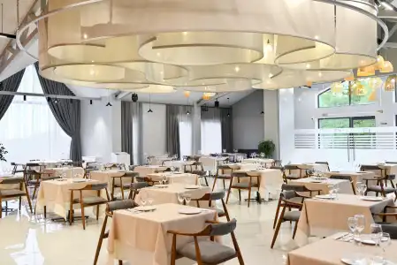 Stonehenge & restaurant - 5