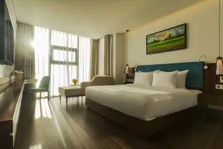 Maximilan Danang Beach - 46