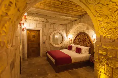 Solo Cave Suites - 124