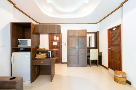 The Green Beach Resort - 87