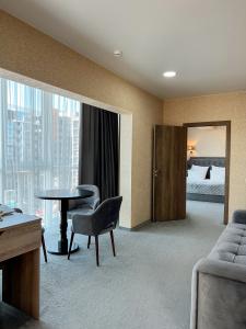 Grand Sapphire - 44