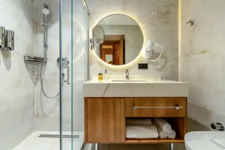 Best Western Premier Hidden Hills - 18