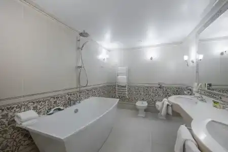 Dvor Podznoyeva Main Building - 79