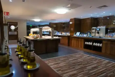 Holiday Inn Aktau, IHG - 10