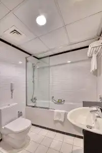 Pearl Marina Apartments LLC - 43