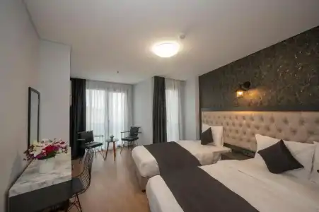 KA & Suites - 135