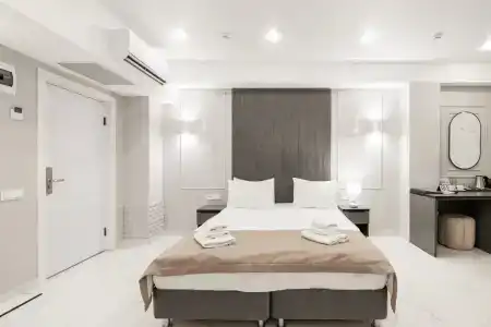 Lazur Beach by Stellars, - 90