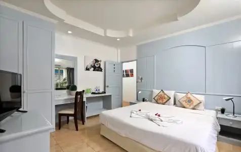 Gorgeous Boutique Room - 5