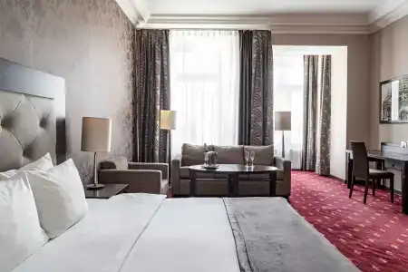 Petro Palace - 32