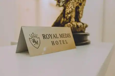 Royal Medis - 3