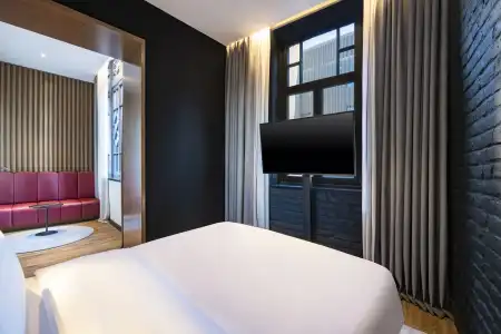 Radisson Red - 15