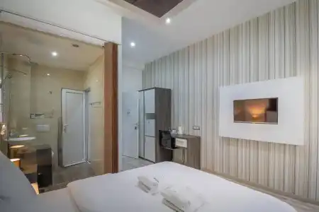 Central Park Residence Guest House - 24