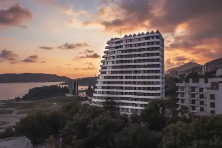 Skyline Resort - 5