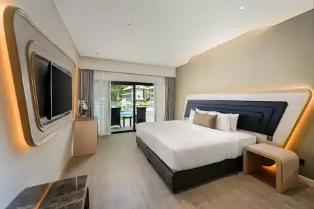 Amora Beach Resort Phuket - 42