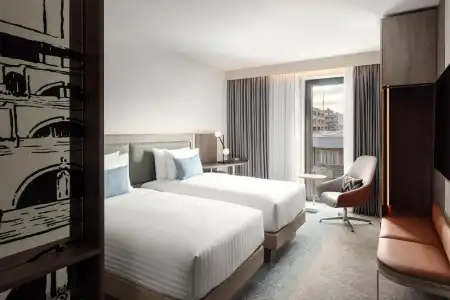 Courtyard By Marriott - 28