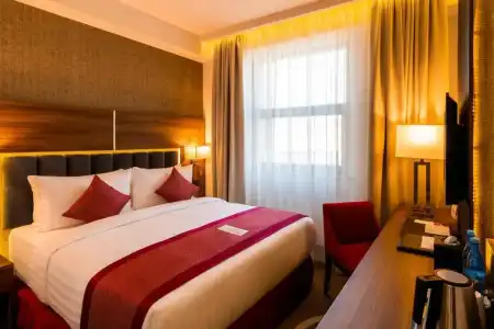 Ramada & Suites by Wyndham - 50