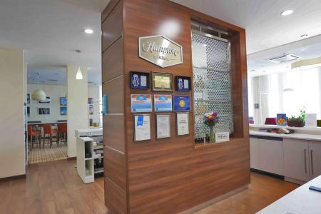 Hampton by Hilton - 15