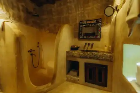 Doda Artisanal Cave +14 adults only - 33