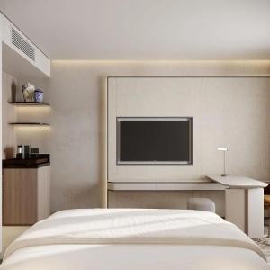 DoubleTree by Hilton - 57