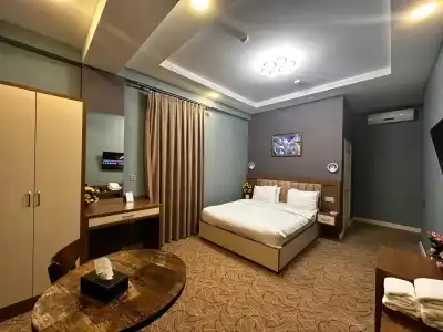 Royal Meridien - 12