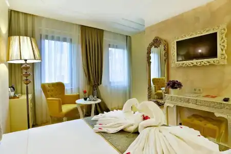 Edibe Sultan - 71