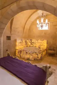 Solo Cave Suites - 145