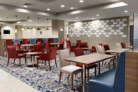 Hampton by Hilton Strogino - 15