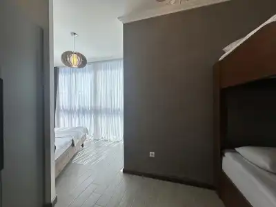 Season Suite Apart - 64