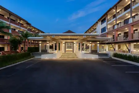 Kata Sea Breeze Resort - 15