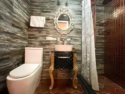 Silver 34 Boutique - 80