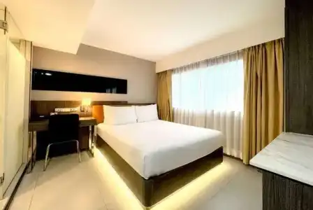 Ramada Sukhumvit Soi Eleven - 32