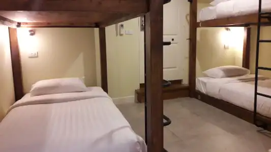 Siri Poshtel Bangkok Hostel - 14
