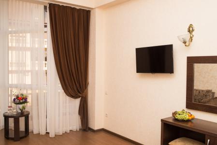 Lazurnoe Okno Guest House - 54