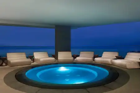 Wyndham Garden Ajman Corniche - 5