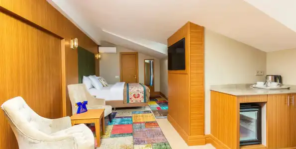 Obelisk & Suites - 55