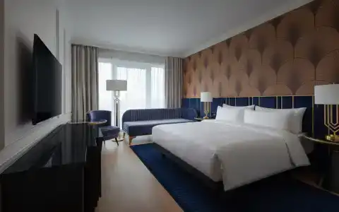 Marriott Imperial Plaza - 100