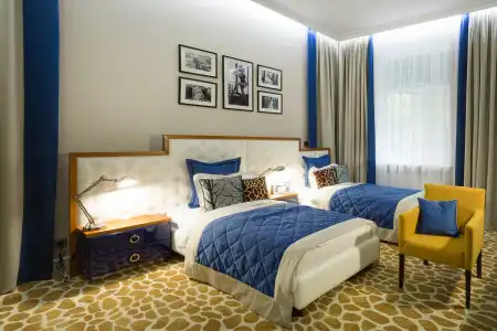 Mirax Sapphire Boutique - 9