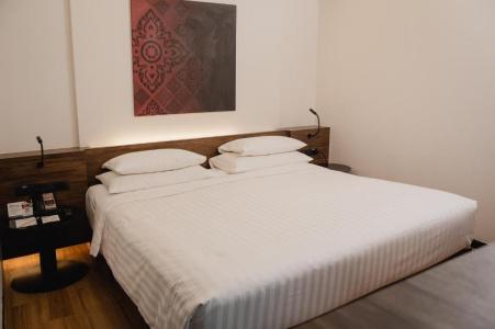 RakYim Siam Sukhumvit 15 - 44