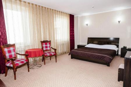 Golden Palace - 12