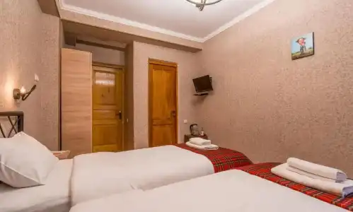 Gomi 19 Boutique - Old Tbilisi - 9