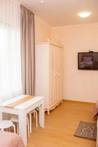 Ozero Divnoe Park-Hotel - 97