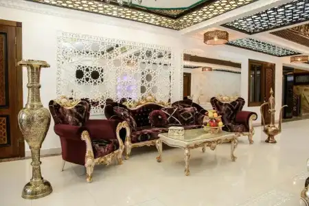 Suzangaron Boutique - 8