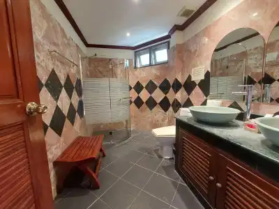 Prince Edouard Apartments & Resort - 29