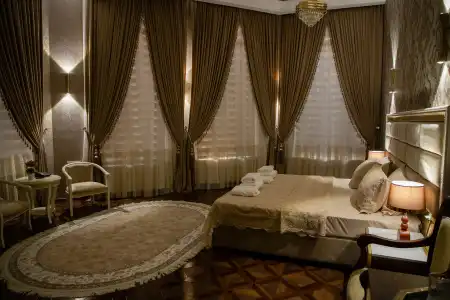 Renaissance Butik - 2